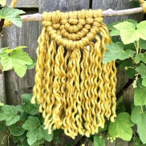 petit macrame demi cercle curry 2