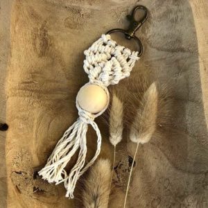 porte cle macrame beige 1