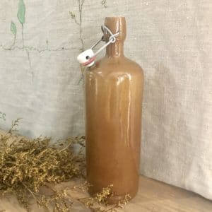 bouteille en gres marron 1