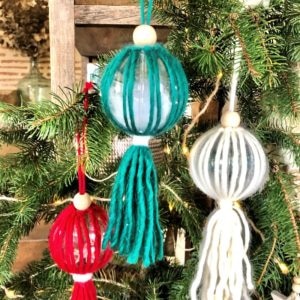 lot 3 boules de noël en laine 2