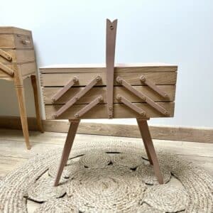 travailleuse pied compas